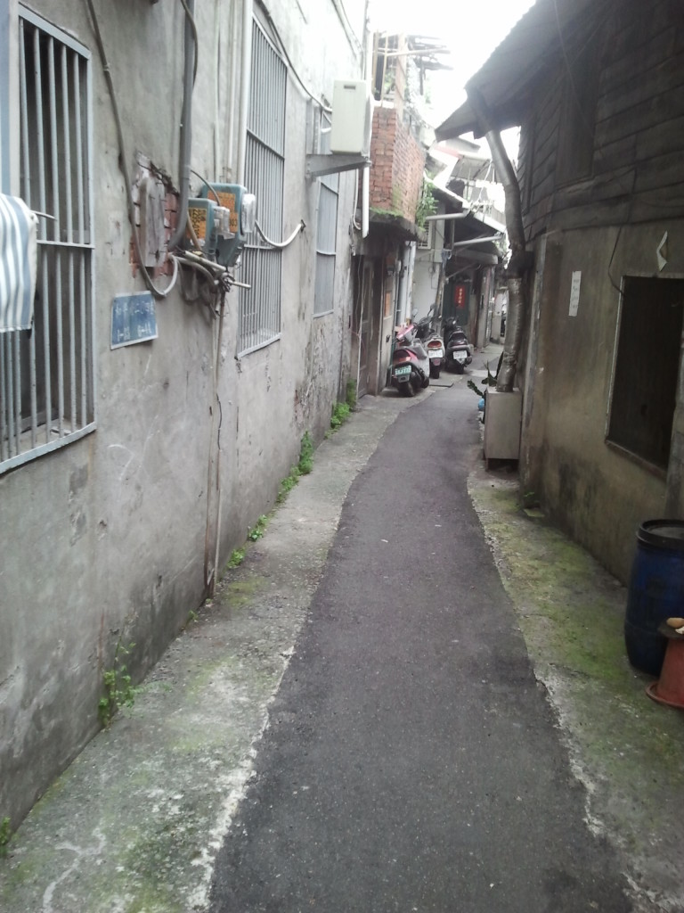 Alley way