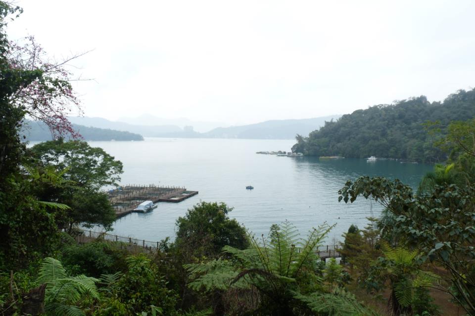 A view of the lake at Sun Moon Lake. 